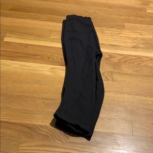 LuluLemon crop pants